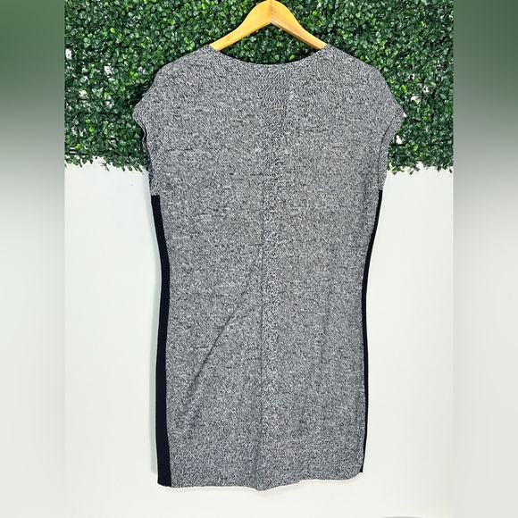 Athleta tunic grey stripe Athleisure Sweater Size medium - Picture 2 of 7